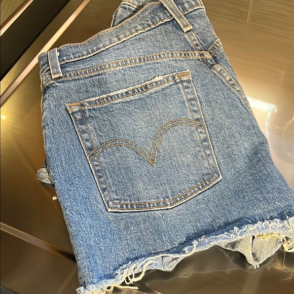 Levi's Ribcage Short - Picture 7 of 7